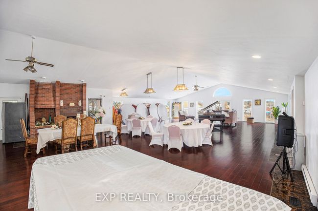8411 Russell Rd, House other with 7 bedrooms, 5 bathrooms and 30 parking in Navan ON | Image 5