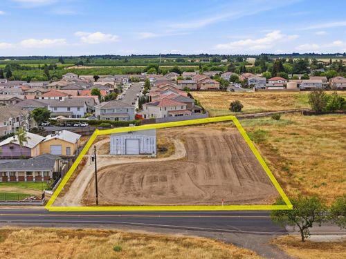 1858 Main Street, Livingston, CA, 95334 | Card Image