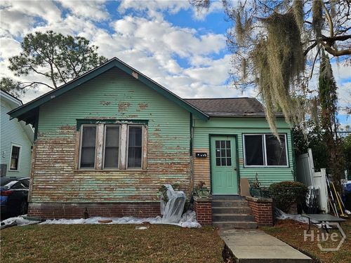 645 E 40th St, Savannah, GA, 31401-9270 | Card Image