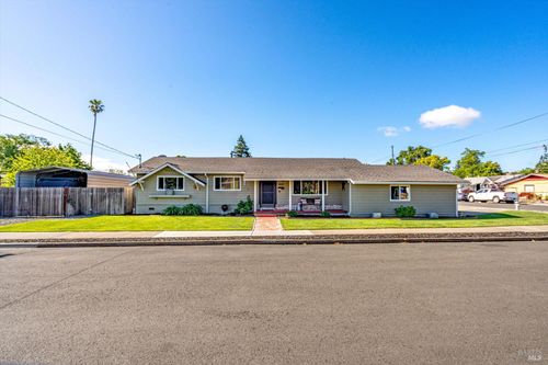 1805 Central Ave, Napa, CA, 94558-4740 | Card Image