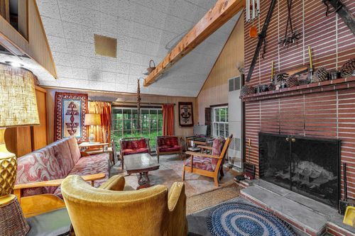 8 Novice Village Rd, West Dover, VT, 05356-8851 | Card Image