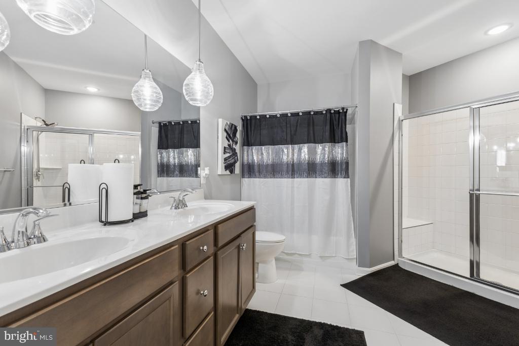 Residential in WOODBRIDGE 4