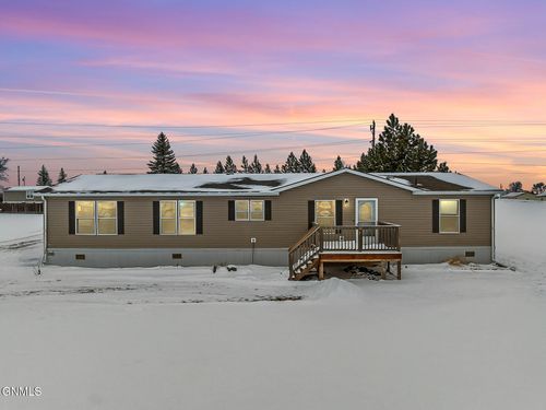 328 S Welo St, Tioga, ND, 58852-7327 | Card Image