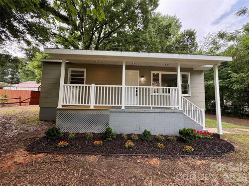 435 E Club Dr, Gastonia, NC, 28054-4766 | Card Image