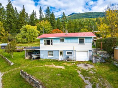 1537 Russel Ave, House other with 3 bedrooms, 1 bathrooms and 1 parking in Riondel BC | Image 3