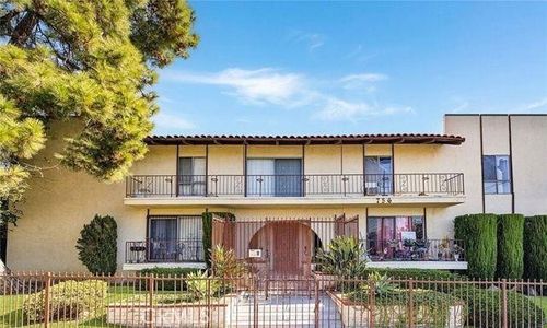 756 N Inglewood Ave, Inglewood, CA, 90302-2162 | Card Image