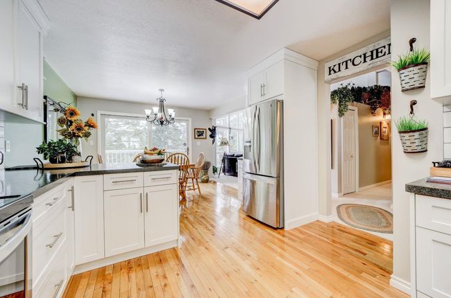 1709 East Hillcrest Drive, House other with 4 bedrooms, 3 bathrooms and null parking in Hillcrest AB | Image 14