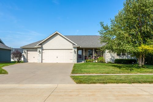 410 S Diamond Dr, Long Grove, IA, 52756-2402 | Card Image