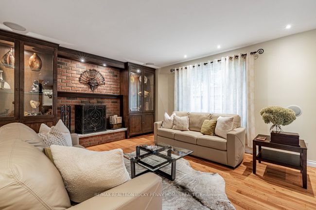 186 Ramona Blvd, House other with 4 bedrooms, 3 bathrooms and 4 parking in Markham ON | Image 12