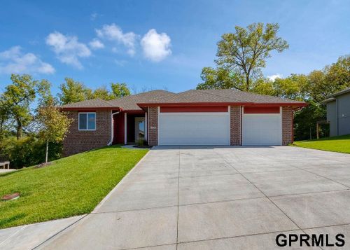 1331 Copper Mountain Drive, Crescent, IA, 51526 | Card Image