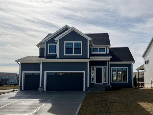 1601 Sw Arbor Park Dr, Lee's Summit, MO, 64082-4224 | Card Image