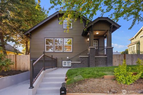 512 Nw 44th St, Seattle, WA, 98107-4429 | Card Image