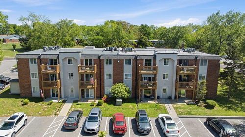 f-2741 Westphalia Ct, Saint Louis, MO, 63129-4119 | Card Image