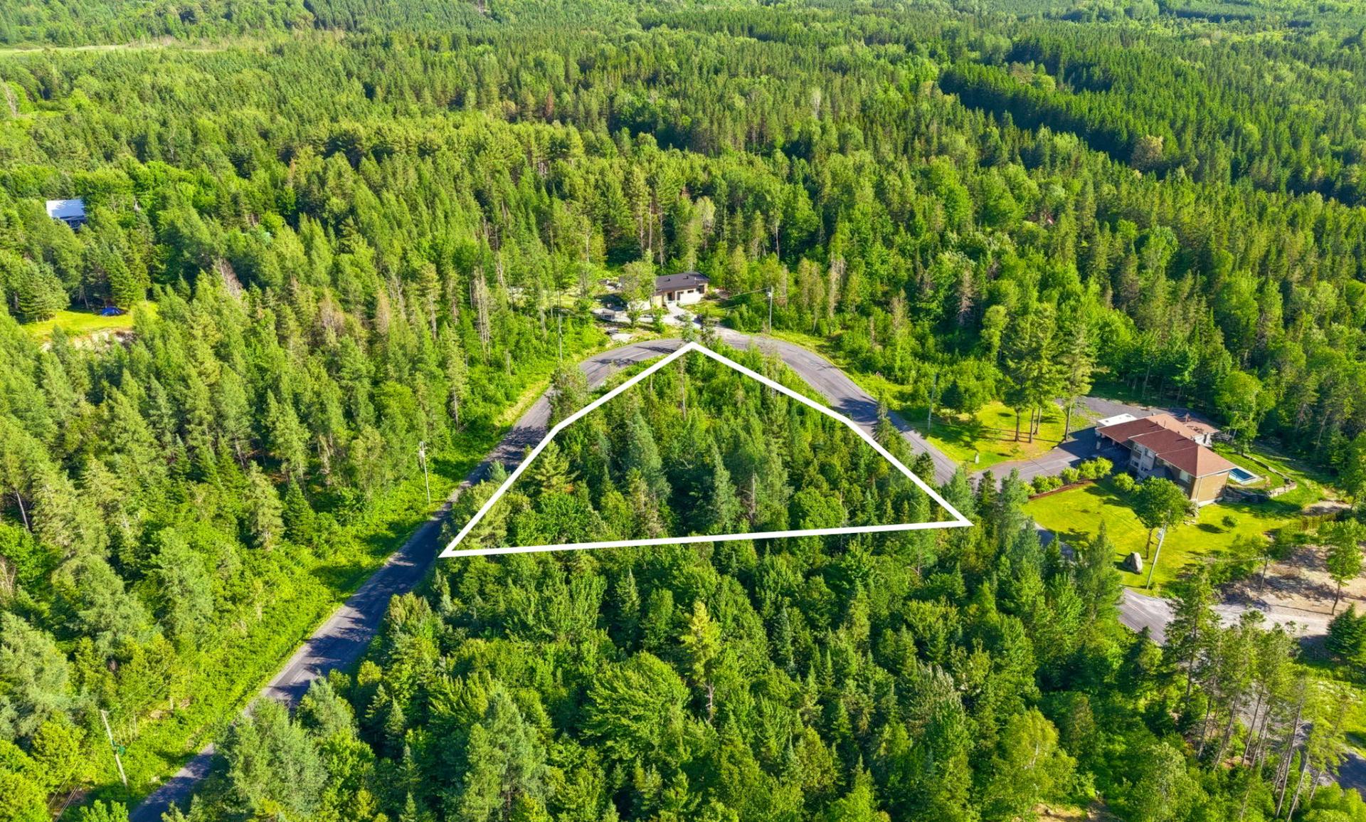Land in Saint-Alfred 3