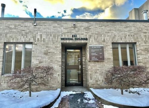 c-204-251 7th St, New Kensington, PA, 15068-6534 | Card Image