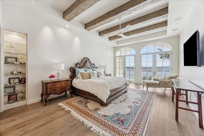 Spacious with lake vistas! | Image 18