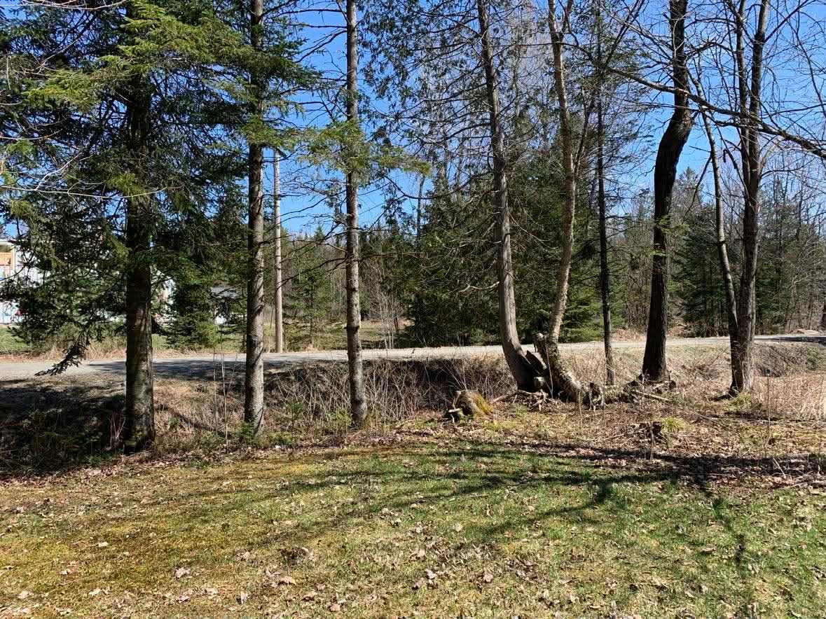 Land in Saint-Georges-de-Windsor 5