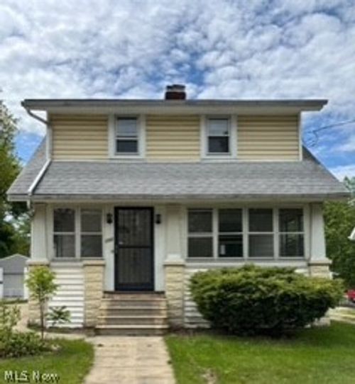 732 Tallmadge Rd, Cuyahoga Falls, OH, 44221-4014 | Card Image