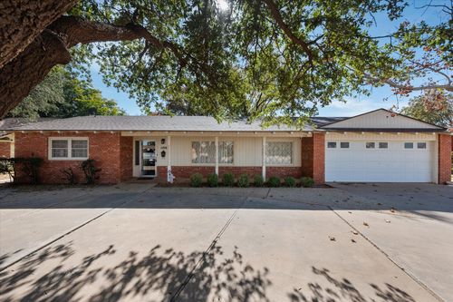 1106 E Tate St, Brownfield, TX, 79316-4726 | Card Image