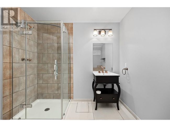 1503 Tanemura Cres, House other with 6 bedrooms, 4 bathrooms and 4 parking in Kelowna BC | Image 34