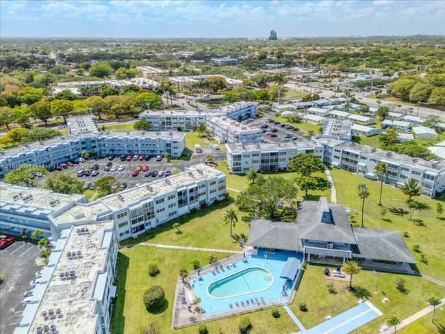 APT-109 - 2200 Park Ln, Condo with 1 bedrooms, 2 bathrooms and null parking in Hollywood FL | Image 41