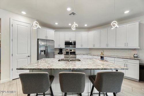 2745 W Pollack St, Phoenix, AZ, 85041-6692 | Card Image