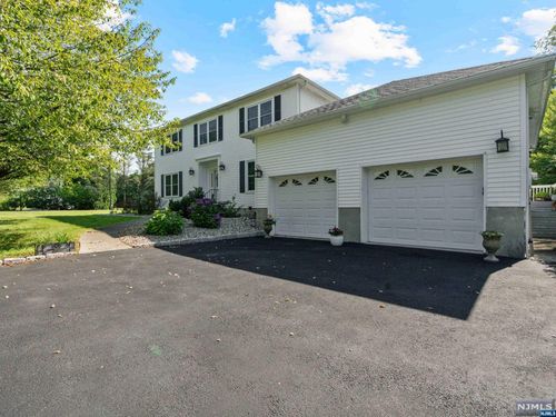 7 Southfield Drive, Wantage, NJ, 07461 | Card Image