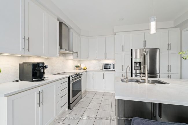 121 Upper Canada Crt, House other with 4 bedrooms, 4 bathrooms and 4 parking in Georgetown ON | Image 16