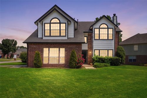 1301 N Willow Ave, Broken Arrow, OK, 74012-9142 | Card Image