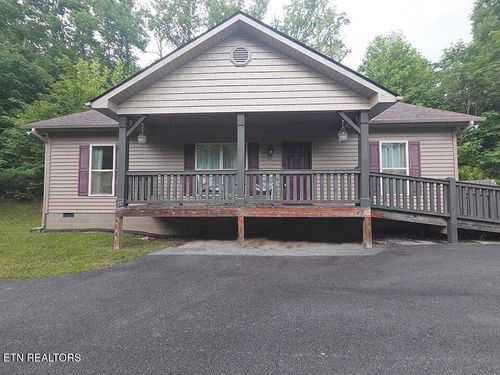 416 Forrest Springs Dr, Gatlinburg, TN, 37738-4738 | Card Image