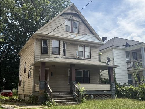 663 E 115th St, Cleveland, OH, 44108-2318 | Card Image