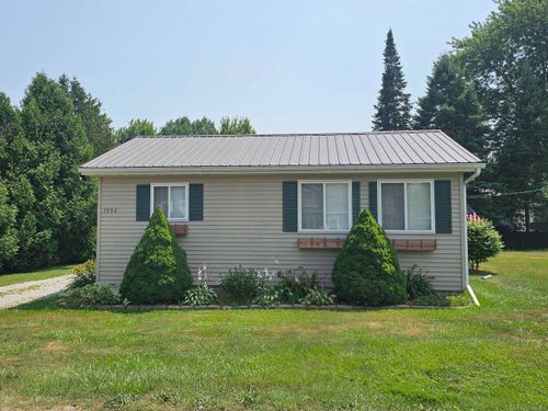 7296 Cedar Rd, Lexington, MI, 48450-8996 | Card Image
