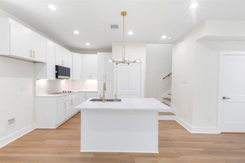1275 Dewalt St, Houston, TX, 77088-4903 | Card Image