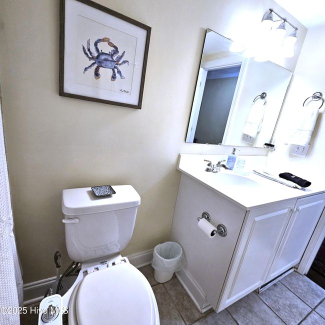 2nd Bathroom from angle | Image 35