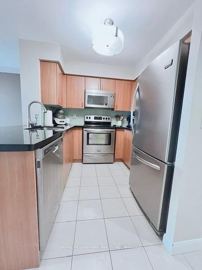 2601 - 4968 Yonge St, Condo with 2 bedrooms, 1 bathrooms and 1 parking in North York ON | Image 4