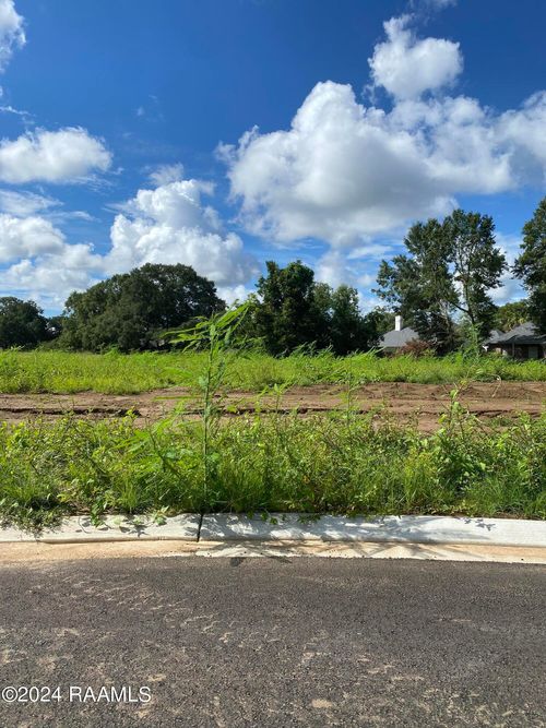 100 Blue Blvd, Lafayette, LA, 70508-2126 | Card Image