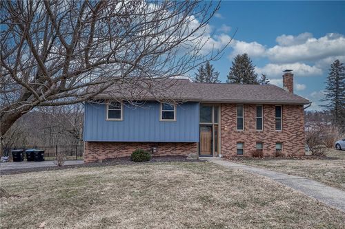 708 Brookshire Dr, Pittsburgh, PA, 15237-4104 | Card Image