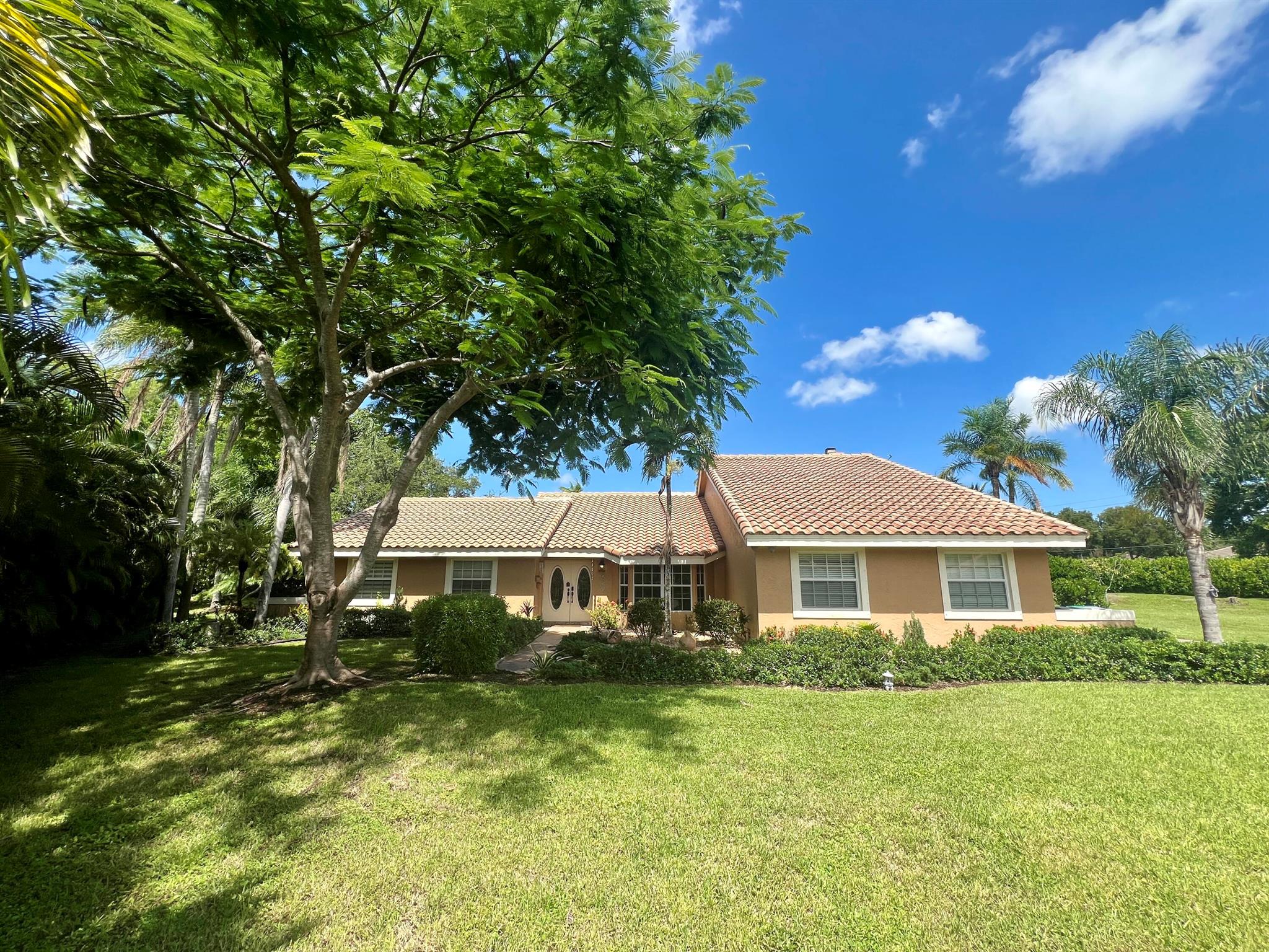 Lexington Ln, Parkland, FL 33067