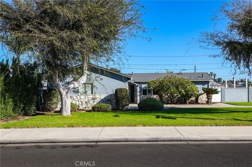 6131 Chinook Ave, Westminster, CA, 92683-3508 | Card Image
