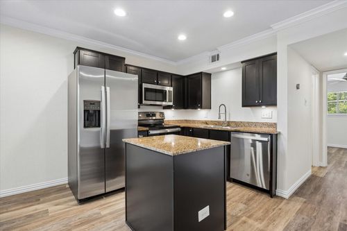 26-300 Pecore St, Houston, TX, 77009-6248 | Card Image