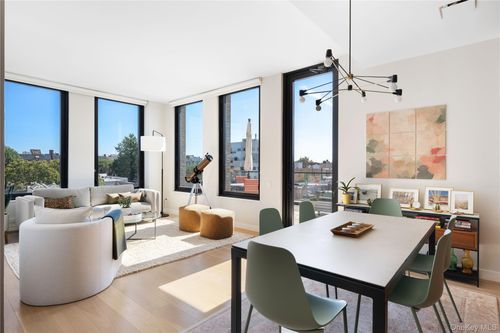 apt-4e-21 31st St, Astoria, NY, 11105-2686 | Card Image