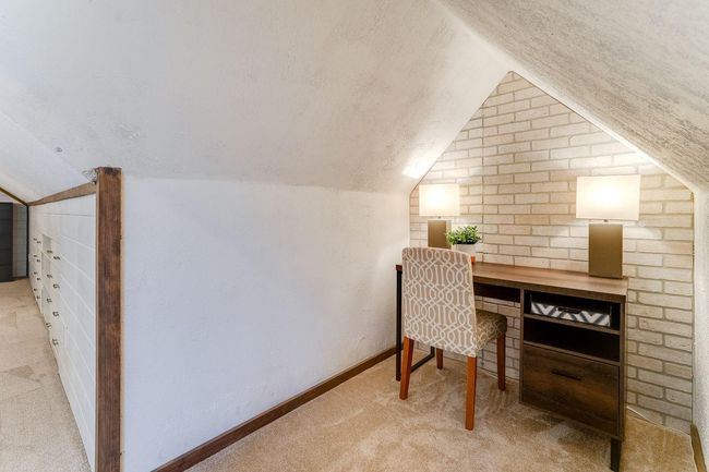 This spacious dormer makes a great little office area | Image 20