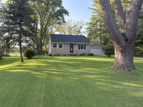 1306 N Blue Spring Lake Dr, Palmyra, WI, 53156-9796 | Card Image