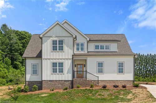 153 Summerlyn Dr, Mocksville, NC, 27028-4669 | Card Image