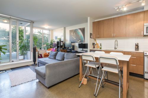 310-221 Union St, Vancouver, BC, V6A0B4 | Card Image