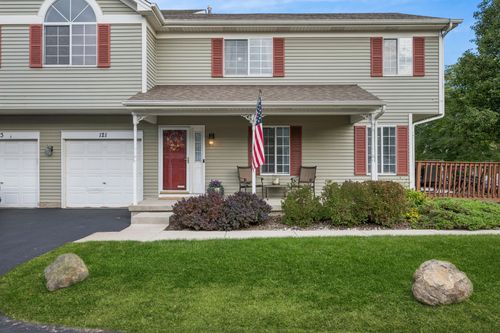 121-121 Village Creek Dr, Lake In The Hills, IL, 60156-5601 | Card Image
