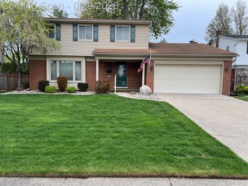 2140 Gorno Ct, Trenton, MI, 48183-1909 | Card Image