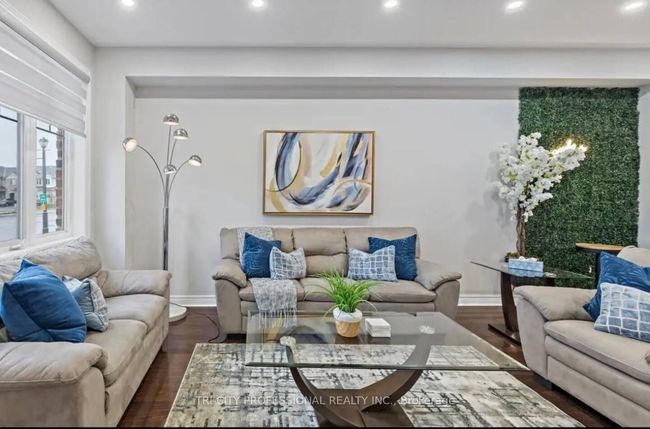 12557 Kennedy Rd, House attached with 5 bedrooms, 4 bathrooms and 2 parking in Caledon ON | Image 4