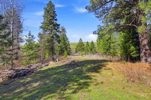 1114 Paradise Ridge Rd, Moscow, ID, 83843-8858 | Card Image