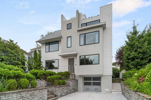 200 Hillspoint Rd, Westport, CT, 06880-6617 | Card Image